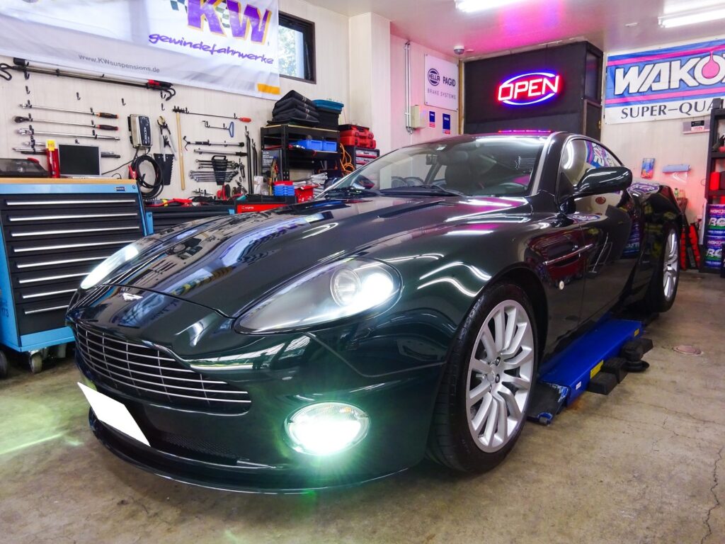 Aston Martin Vanquish エンジンコンピューター Ptec 交換 オーバーヒート修理 アストンマーティン ポルシェ 外車 輸入車販売 車検 整備 点 検 修理 Astonmartin Porsche